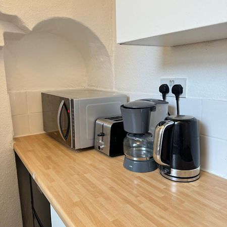 2 Bed Apt Sofa Bed Up To 6 Лондон Экстерьер фото