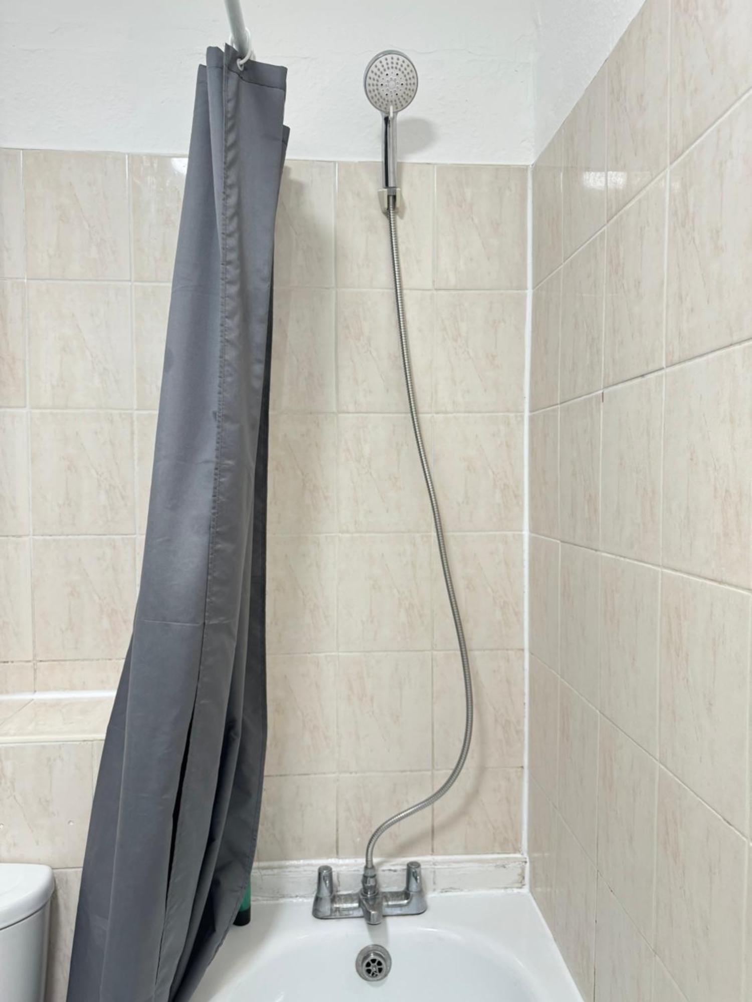 2 Bed Apt Sofa Bed Up To 6 Лондон Экстерьер фото