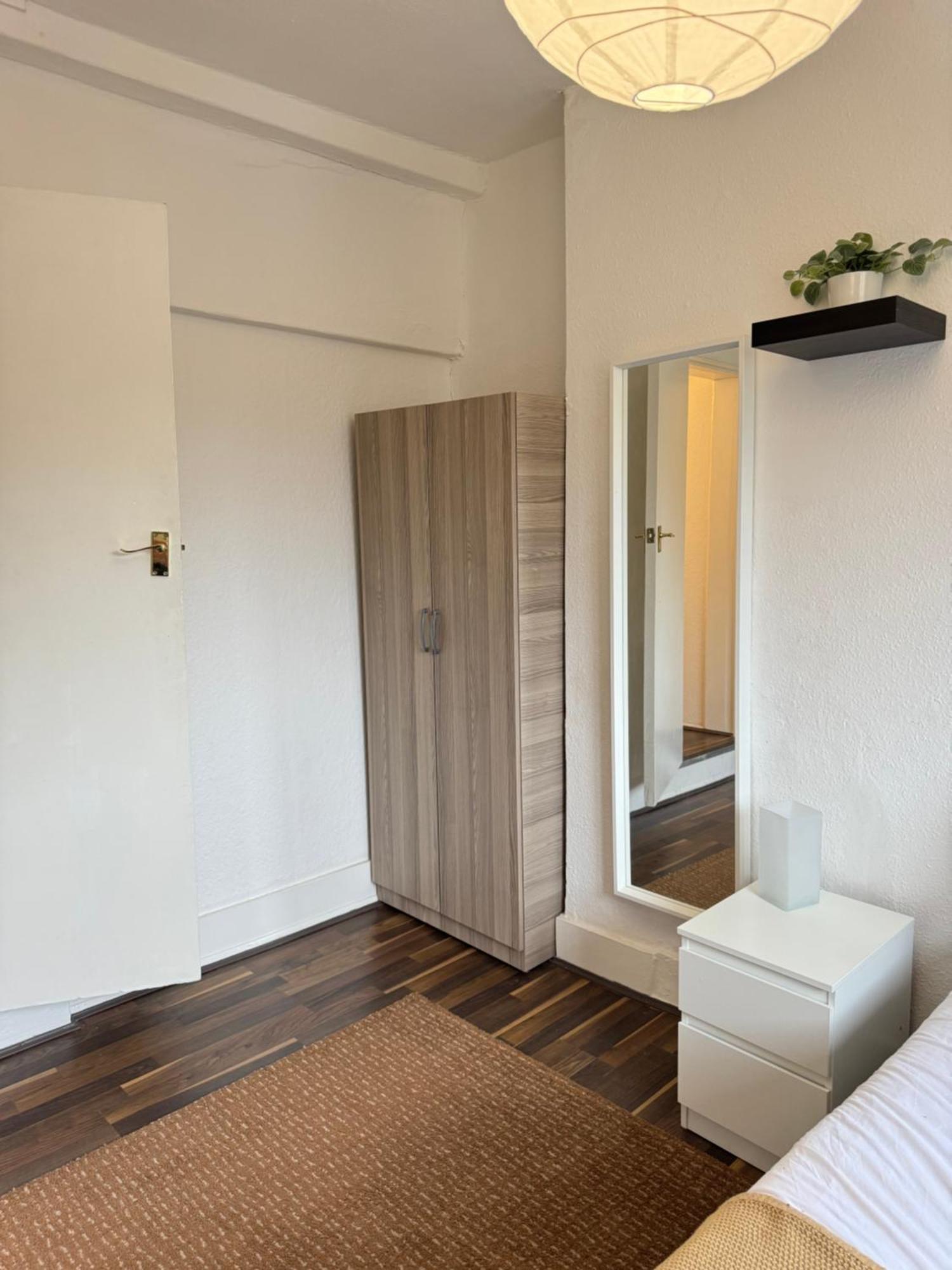 2 Bed Apt Sofa Bed Up To 6 Лондон Экстерьер фото