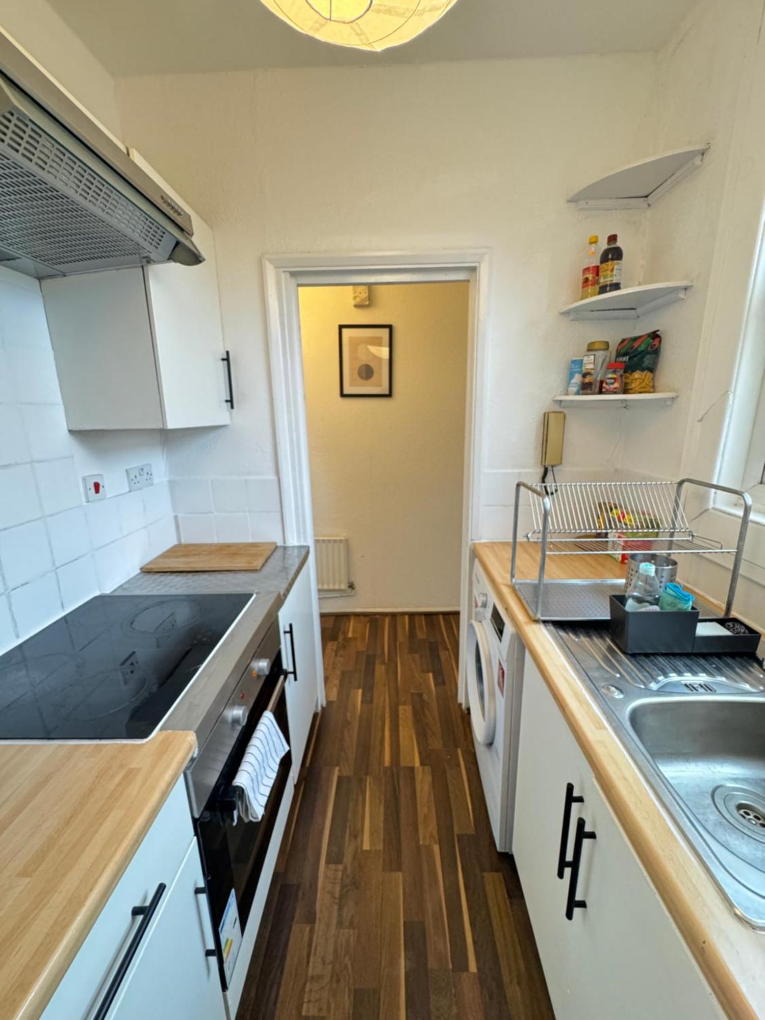 2 Bed Apt Sofa Bed Up To 6 Лондон Экстерьер фото