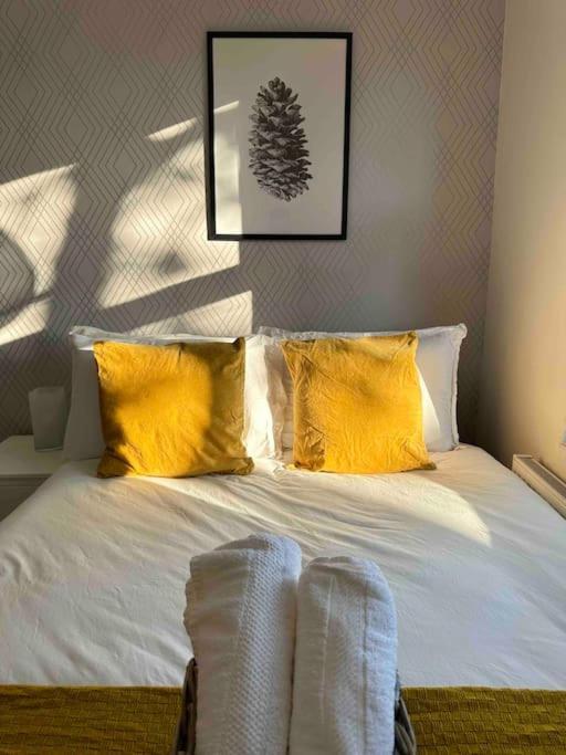 2 Bed Apt Sofa Bed Up To 6 Лондон Экстерьер фото